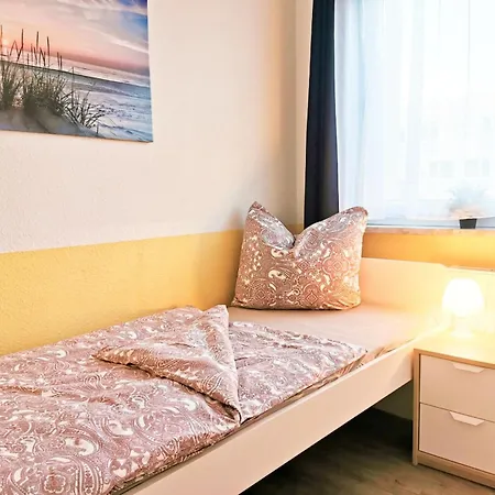 Mit Balkon In Apartment